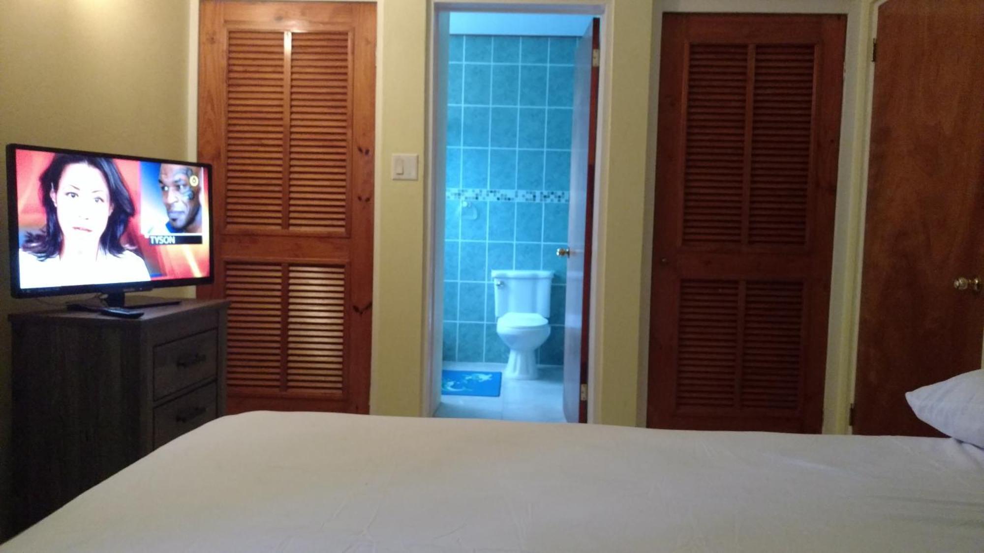 Zeus Estate Guesthouse St. John's Zewnętrze zdjęcie