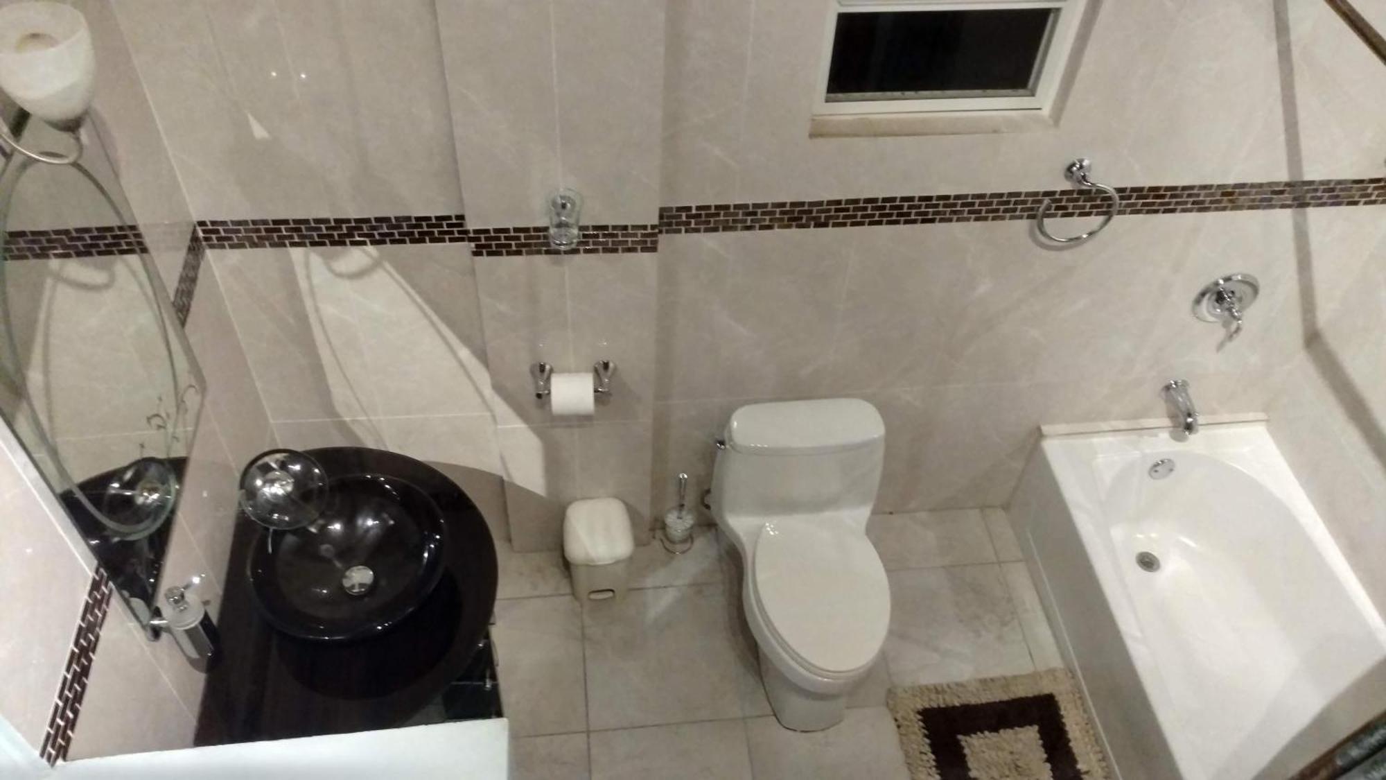 Zeus Estate Guesthouse St. John's Zewnętrze zdjęcie