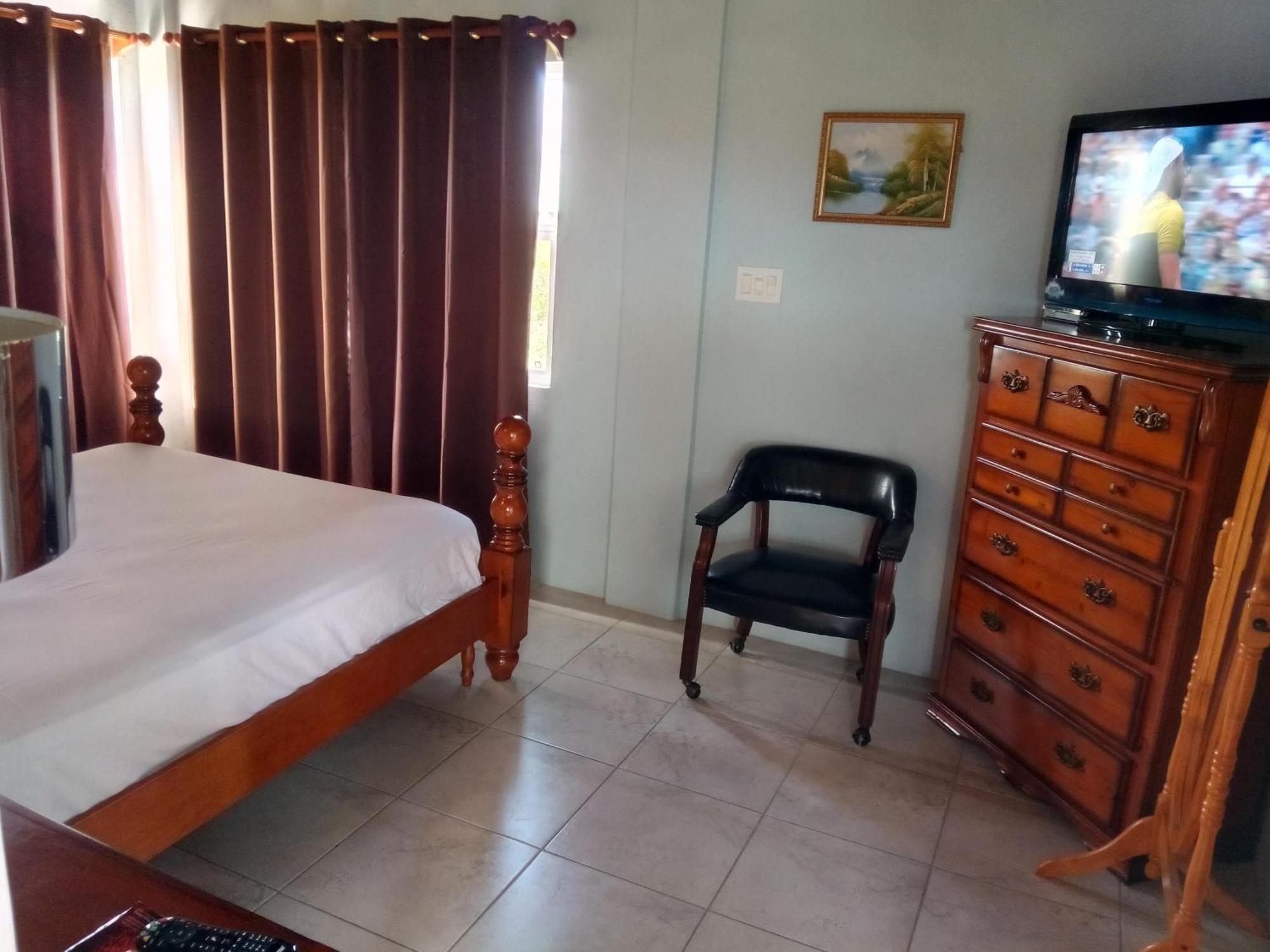 Zeus Estate Guesthouse St. John's Zewnętrze zdjęcie